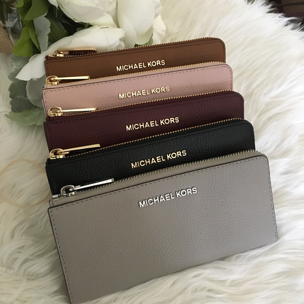Michael Kors jet set LG three quarter zip wallet - Picture 2 of 7